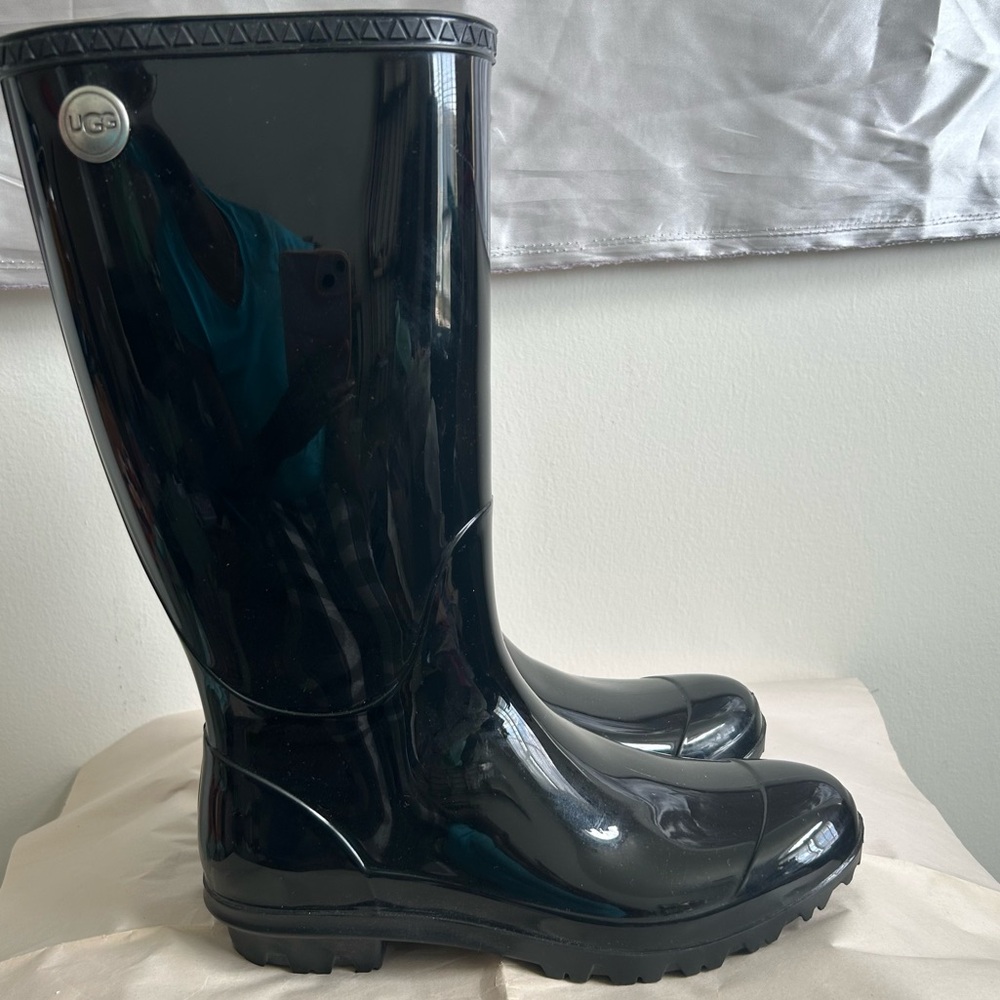 🌧️🖤 UGG Women’s Black Gloss Rain Boots| size 9
